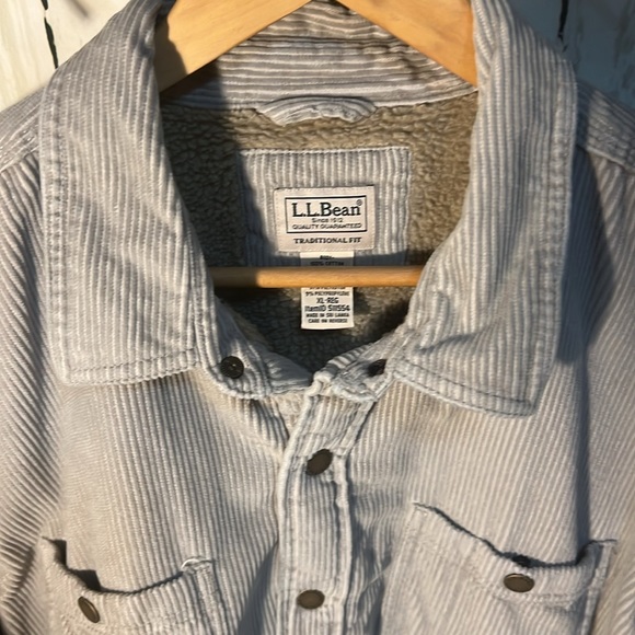 Men’s Jacket - Picture 2 of 4